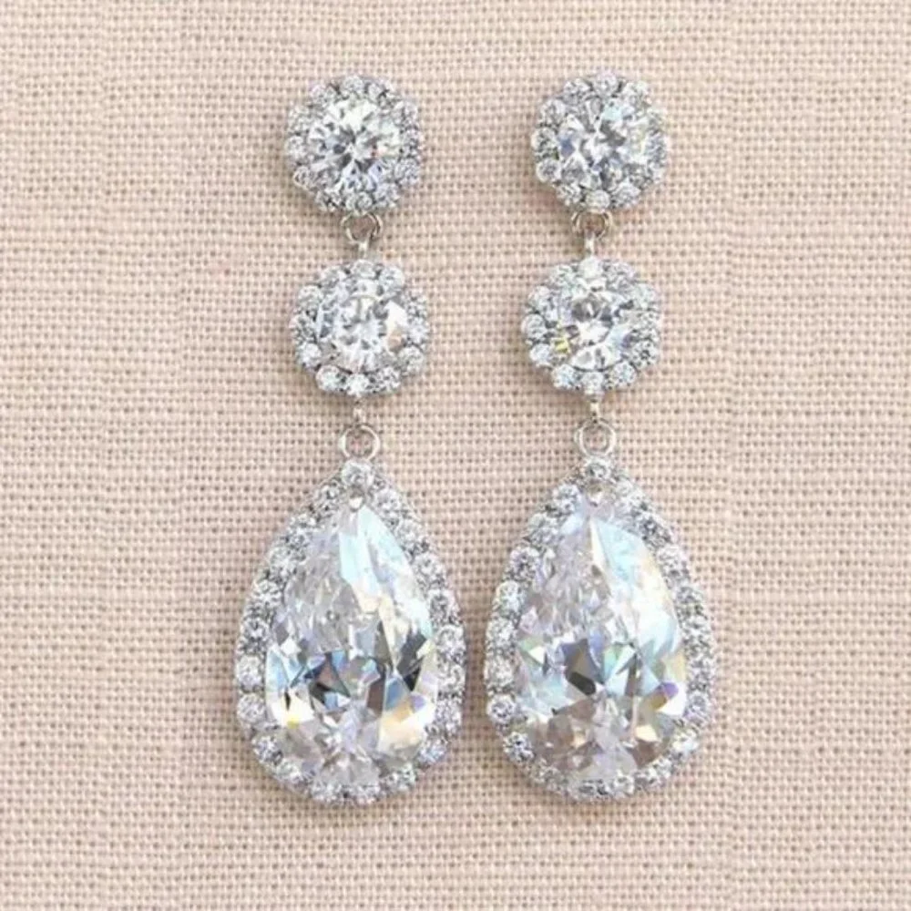 NEW 925 STERLING SILVER DIAMOND PEAR EARRINGS, NICE EARRINGS, CUTE EARRINGS. - Picture 1 of 3